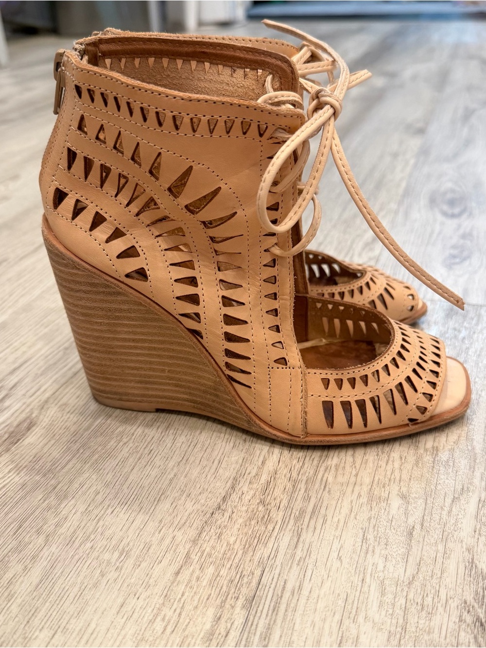 Jeffrey Campbell Cutout Lace Up Wedge Heels Size 5.5